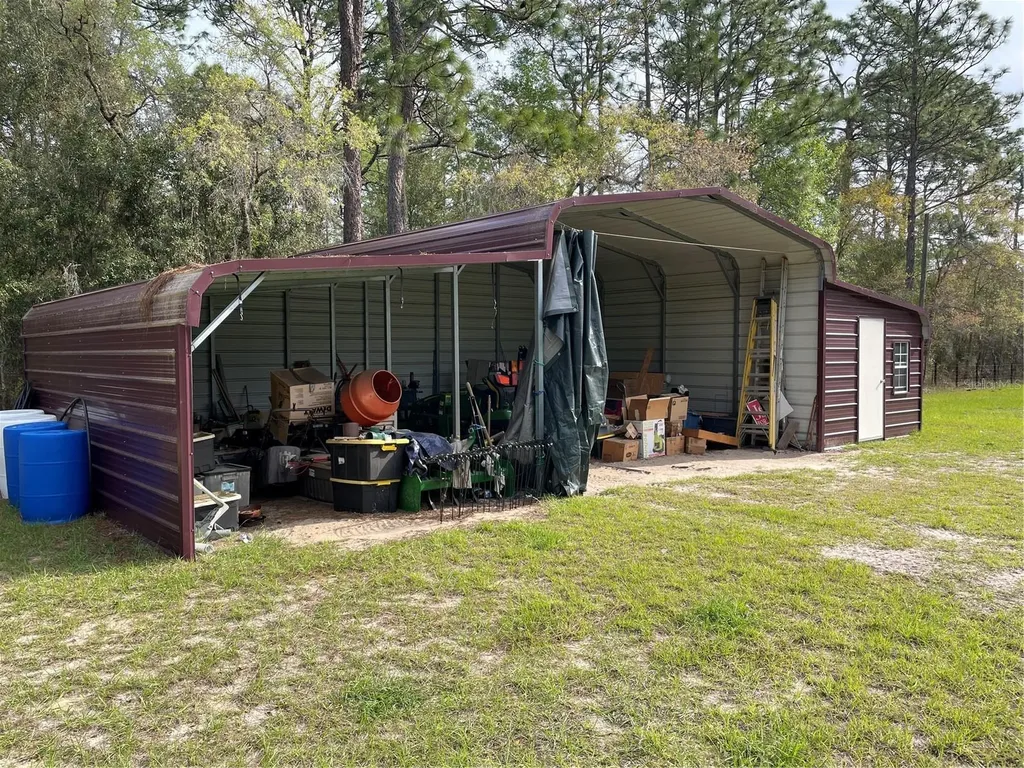 2670 SE 141st Avenue Morriston FL 32668