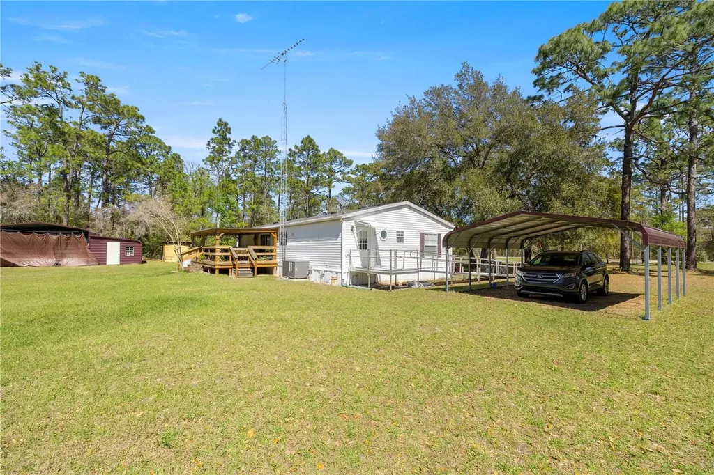 2670 SE 141st Avenue Morriston FL 32668