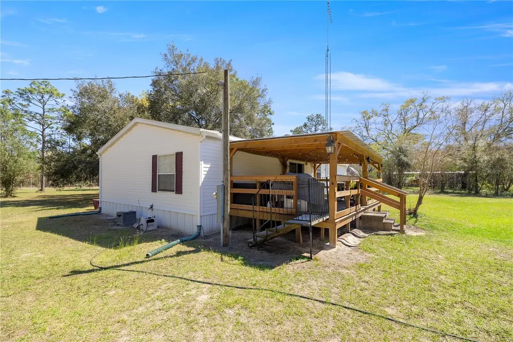 2670 SE 141st Avenue Morriston FL 32668