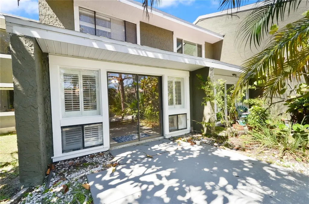 6114 Peregrine Avenue Orlando FL 32819