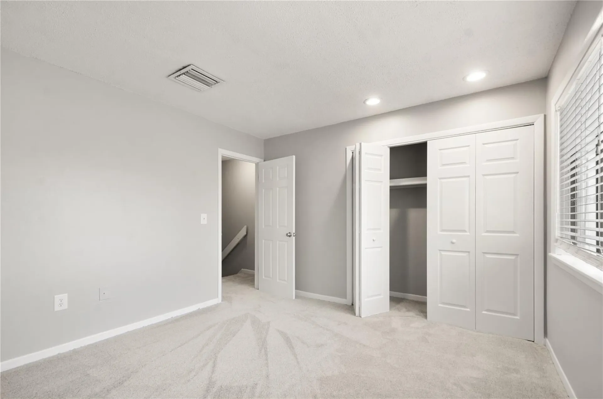 6114 Peregrine Avenue Orlando FL 32819