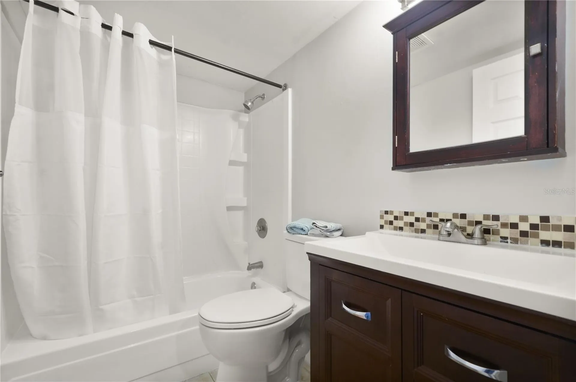 6114 Peregrine Avenue Orlando FL 32819
