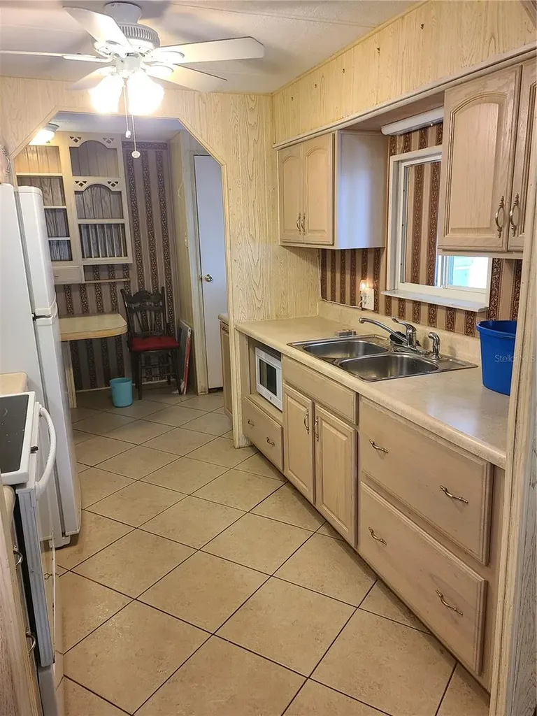 39820 Us Highway 19 N Tarpon Springs FL 34689