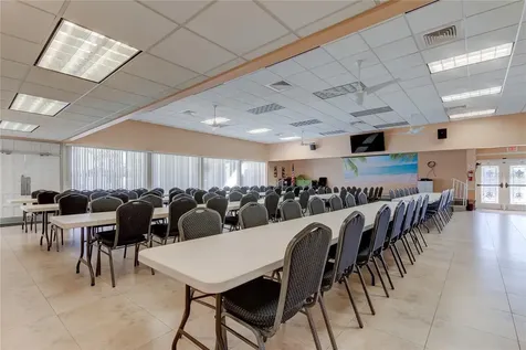 39820 Us Highway 19 N Tarpon Springs FL 34689