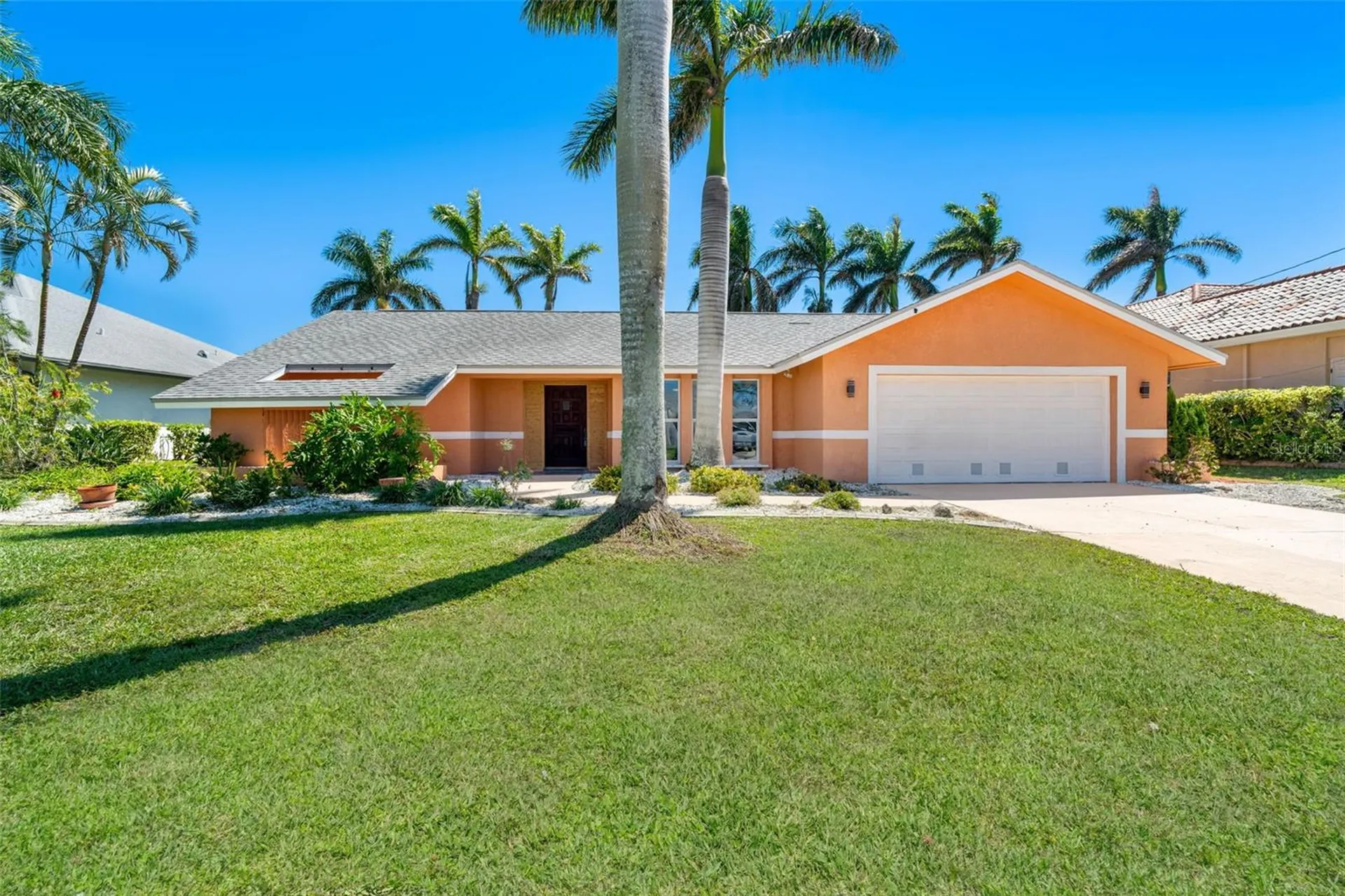 3913 SE 19th Avenue Cape Coral FL 33904