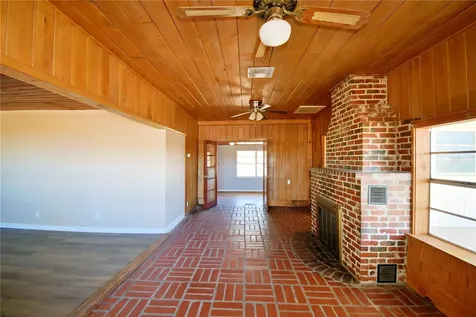 352 E Hwy 630 E Frostproof FL 33843