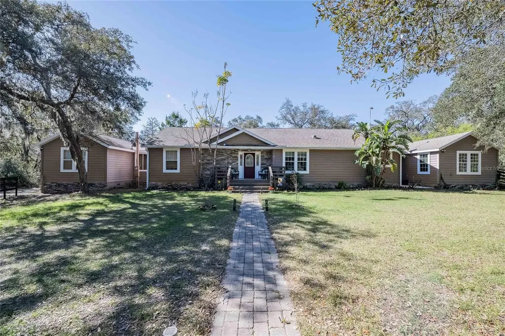 4010 Paw Paw Trail Lake Wales FL 33898