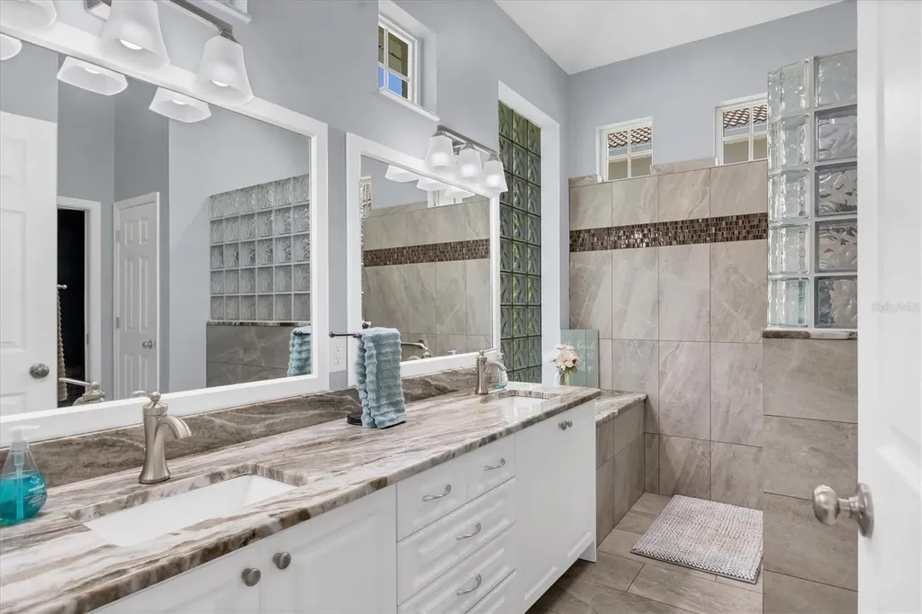 4358 Mirabella Circle Bradenton FL 34210