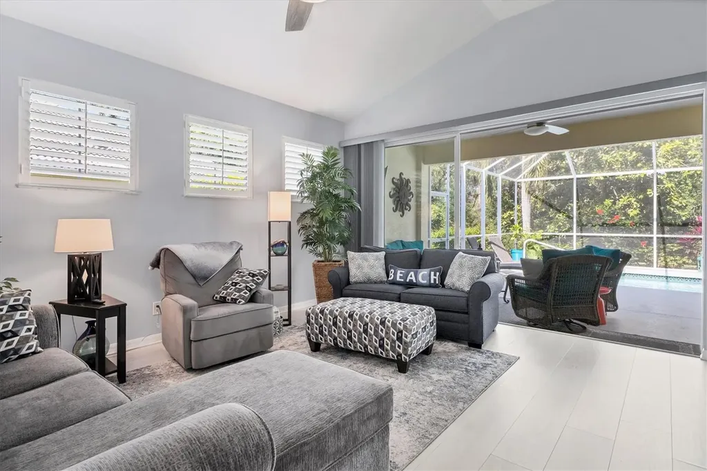 4358 Mirabella Circle Bradenton FL 34210