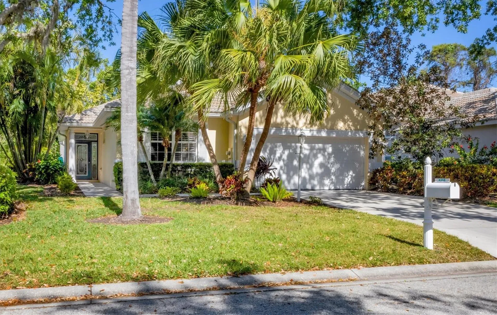 4358 Mirabella Circle Bradenton FL 34210