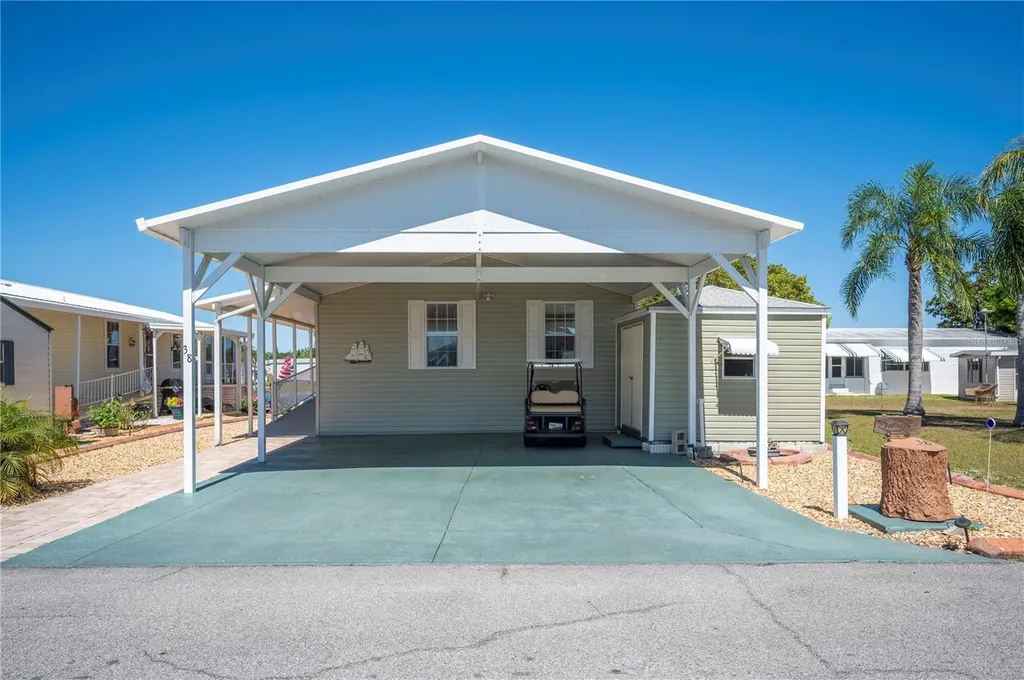 38 Queen Of Waters Street Lake Wales FL 33898