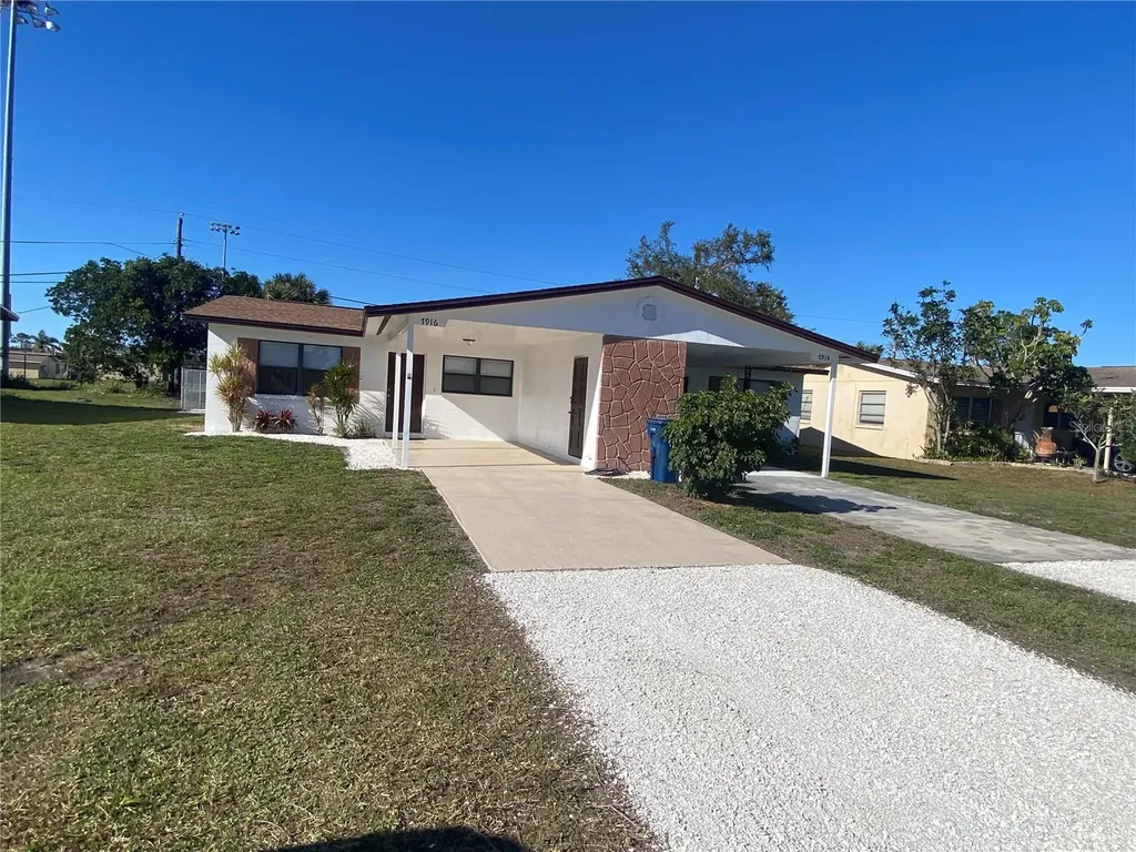 7914 43rd Avenue W Bradenton FL 34209