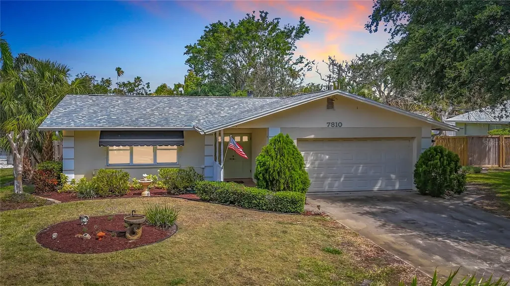 7810 San Juan Avenue Bradenton FL 34209