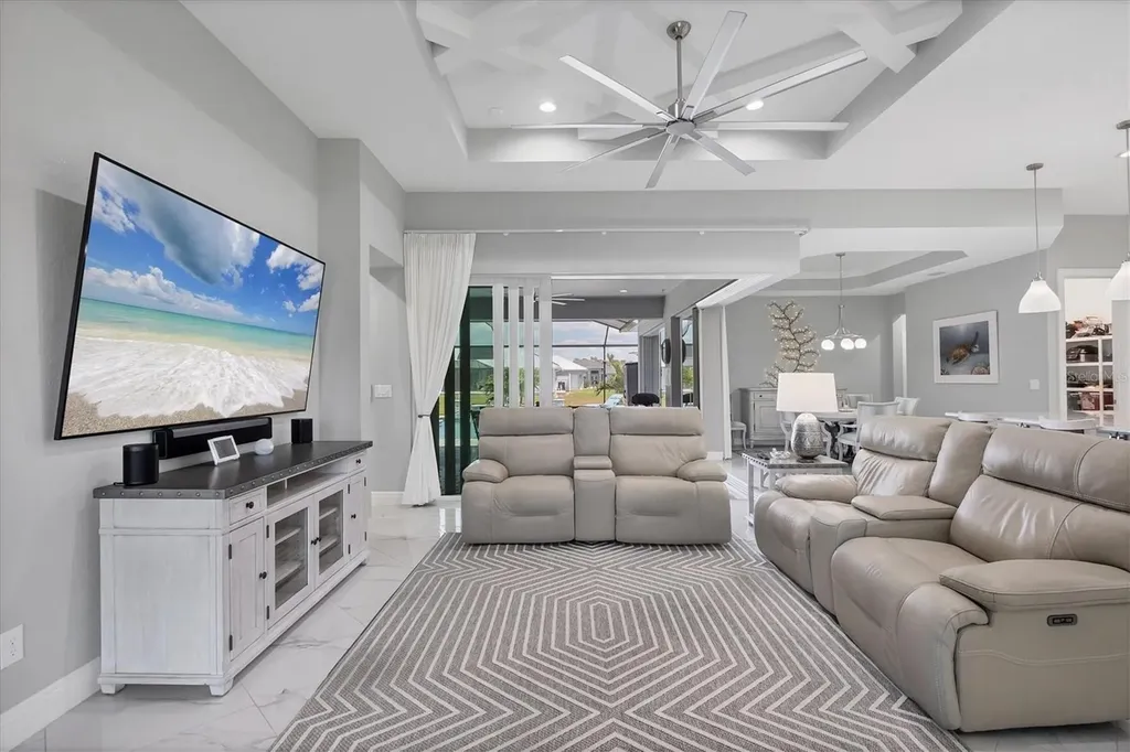 226 W Pine Valley Lane Rotonda West FL 33947