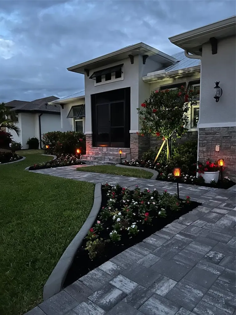 226 W Pine Valley Lane Rotonda West FL 33947