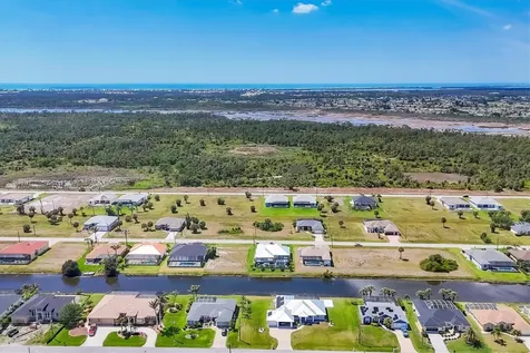 226 W Pine Valley Lane Rotonda West FL 33947