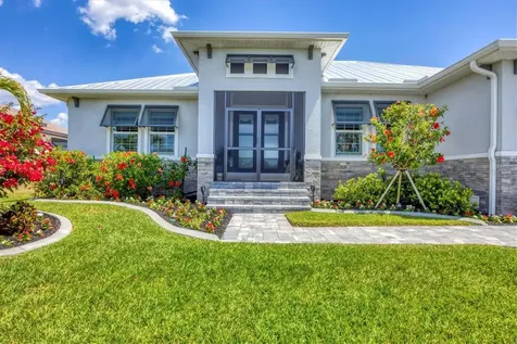 226 W Pine Valley Lane Rotonda West FL 33947
