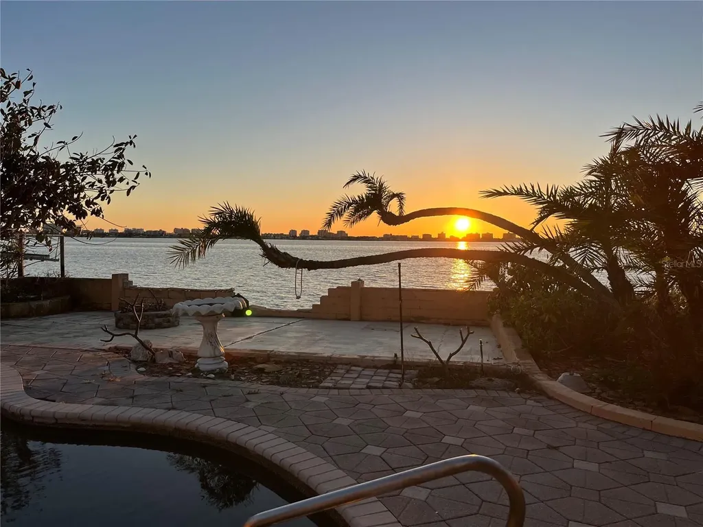 1844 Venetian Point Drive Clearwater FL 33755