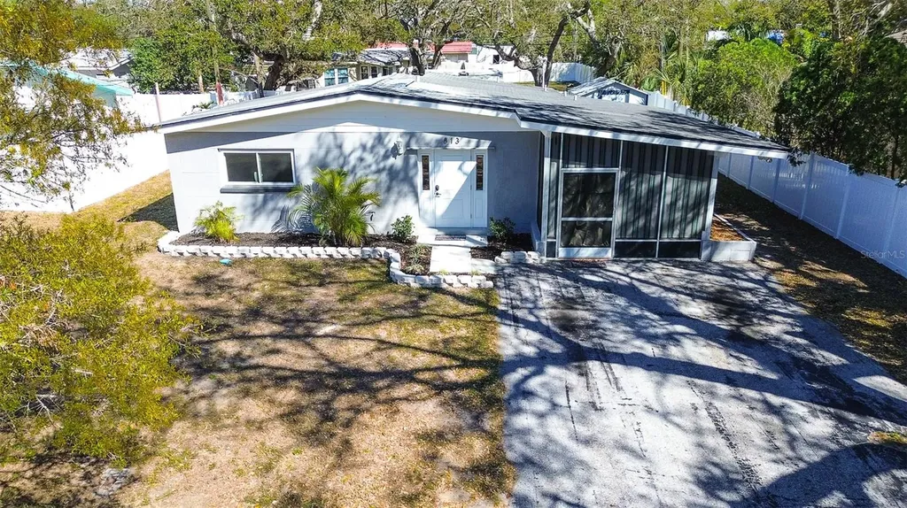 813 Helena Drive Largo FL 33770