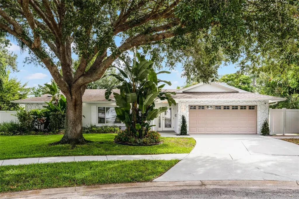 2227 King Charles Court Winter Park FL 32792