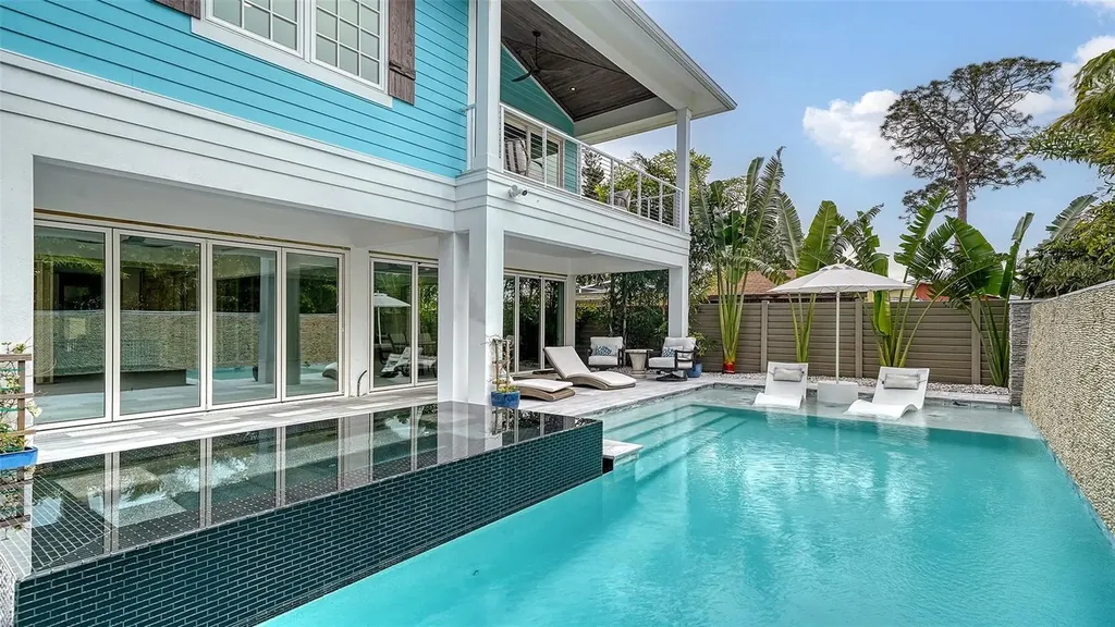 5930 Briarwood Avenue Sarasota FL 34231
