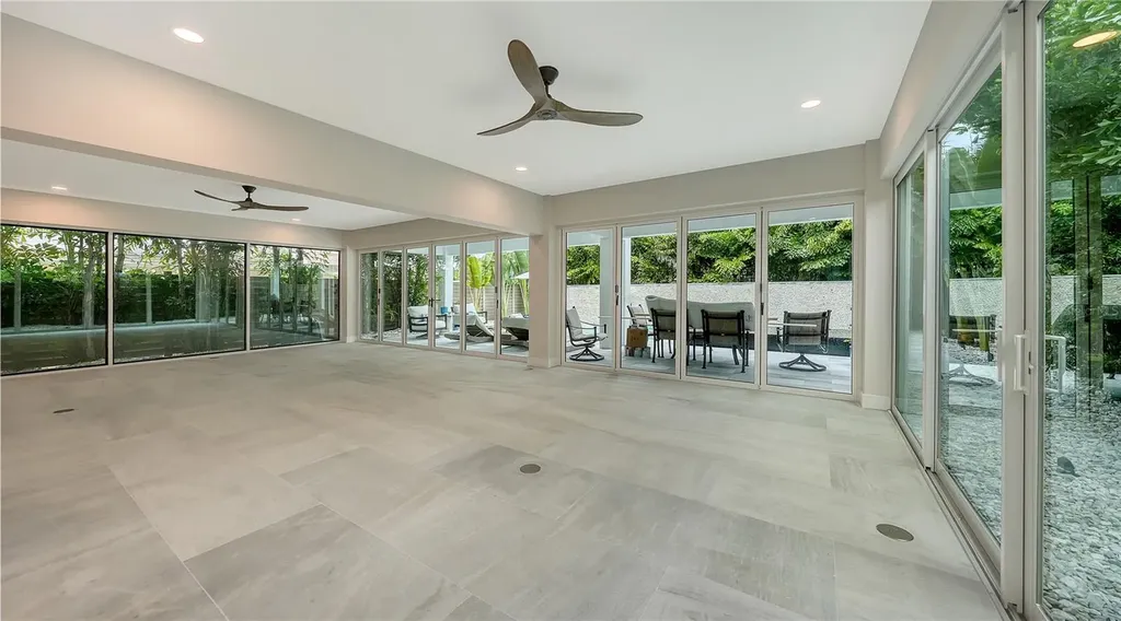 5930 Briarwood Avenue Sarasota FL 34231