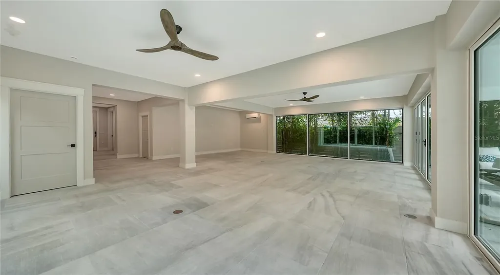 5930 Briarwood Avenue Sarasota FL 34231