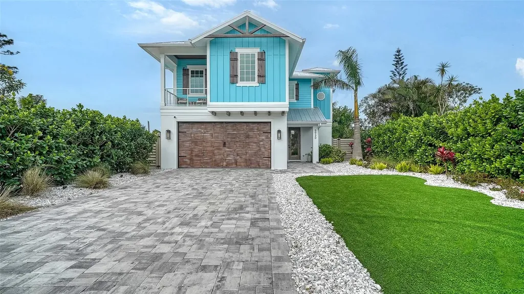 5930 Briarwood Avenue Sarasota FL 34231