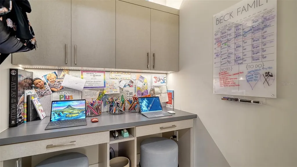 5930 Briarwood Avenue Sarasota FL 34231