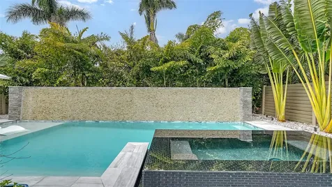 5930 Briarwood Avenue Sarasota FL 34231