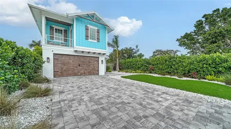 5930 Briarwood Avenue Sarasota FL 34231