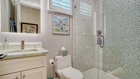 5930 Briarwood Avenue Sarasota FL 34231
