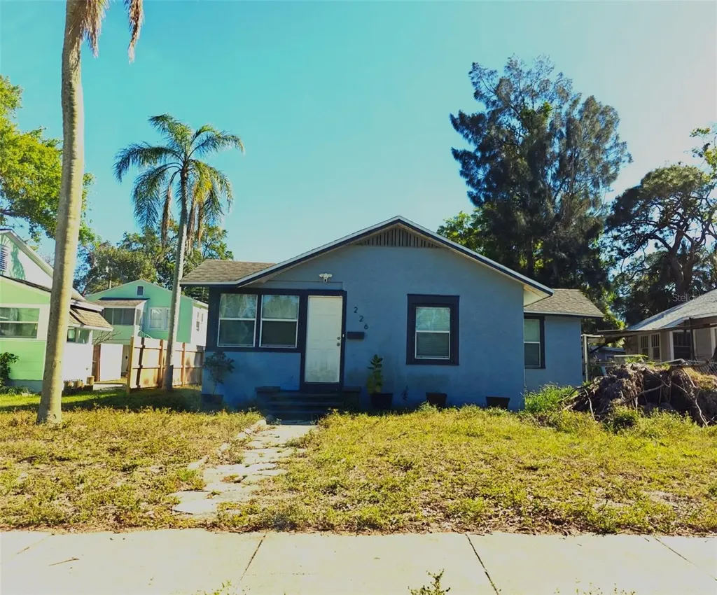 226 18th Avenue S St Petersburg FL 33705