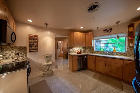 5670 11th Street S St Petersburg FL 33705