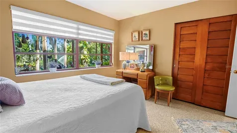 5670 11th Street S St Petersburg FL 33705