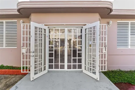 172 Calle Luis Barreras Cayey PR 00736