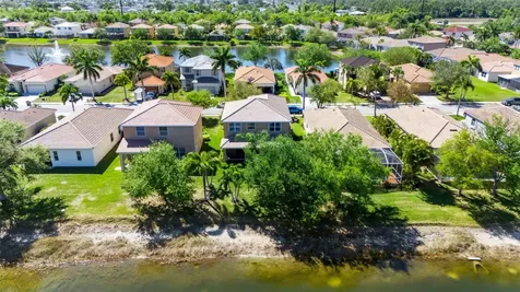 2691 Sunset Lake Drive Cape Coral FL 33909