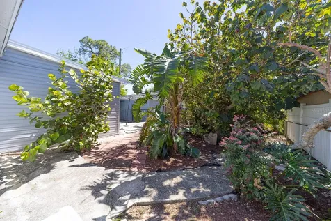 6712 W Clifton Street Tampa FL 33634
