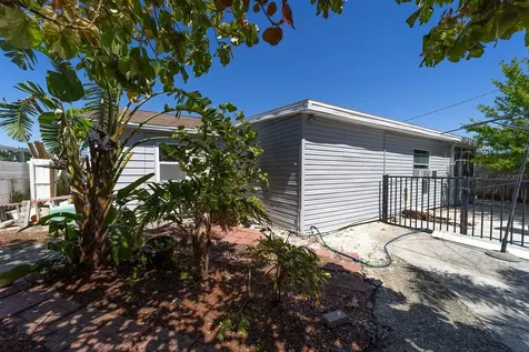 6712 W Clifton Street Tampa FL 33634