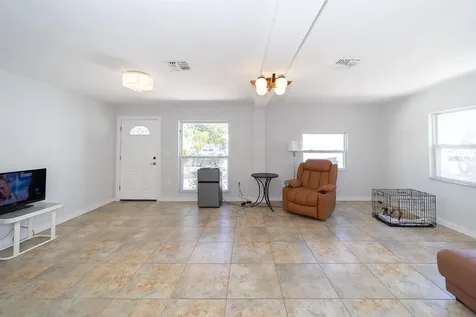 6712 W Clifton Street Tampa FL 33634