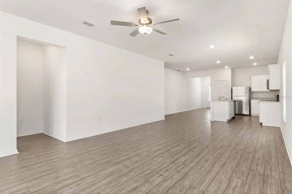 1802 White Elephant Loop Winter Haven FL 33884