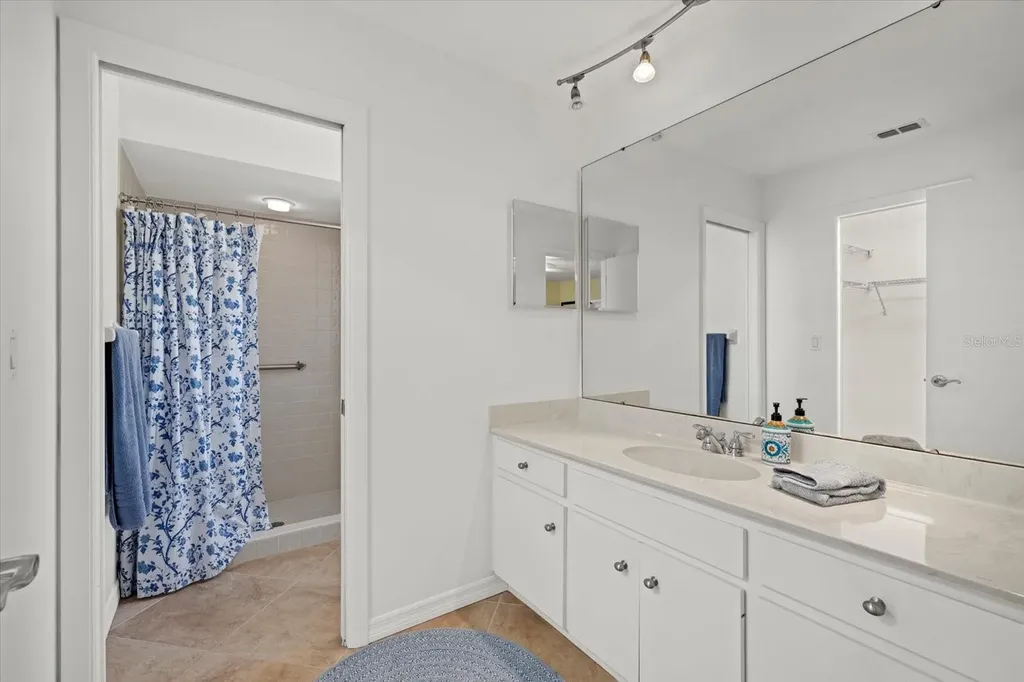 7205 Wood Creek Drive Sarasota FL 34231