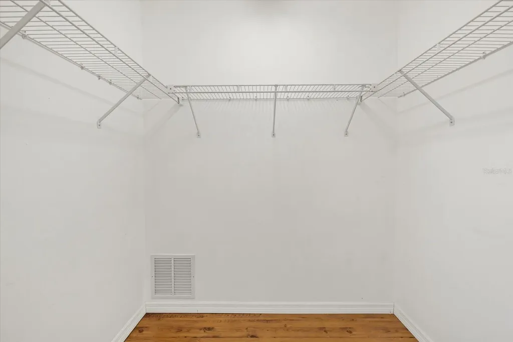 7205 Wood Creek Drive Sarasota FL 34231