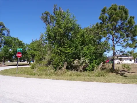 4704 Fairway Drive N Punta Gorda FL 33982