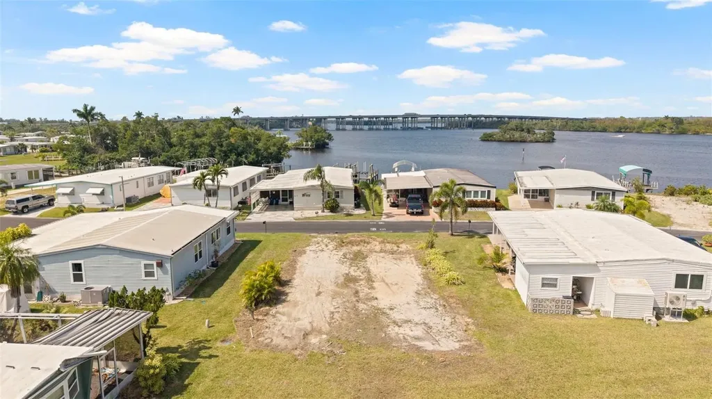 362 Shoreland Drive Fort Myers FL 33905