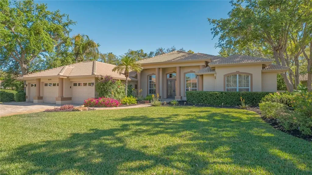 8504 Woodbriar Drive Sarasota FL 34238