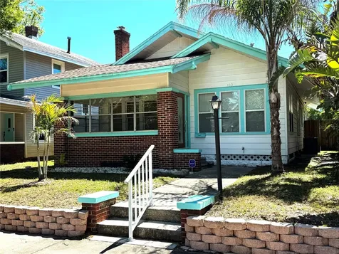 160 16th Avenue NE St Petersburg FL 33704