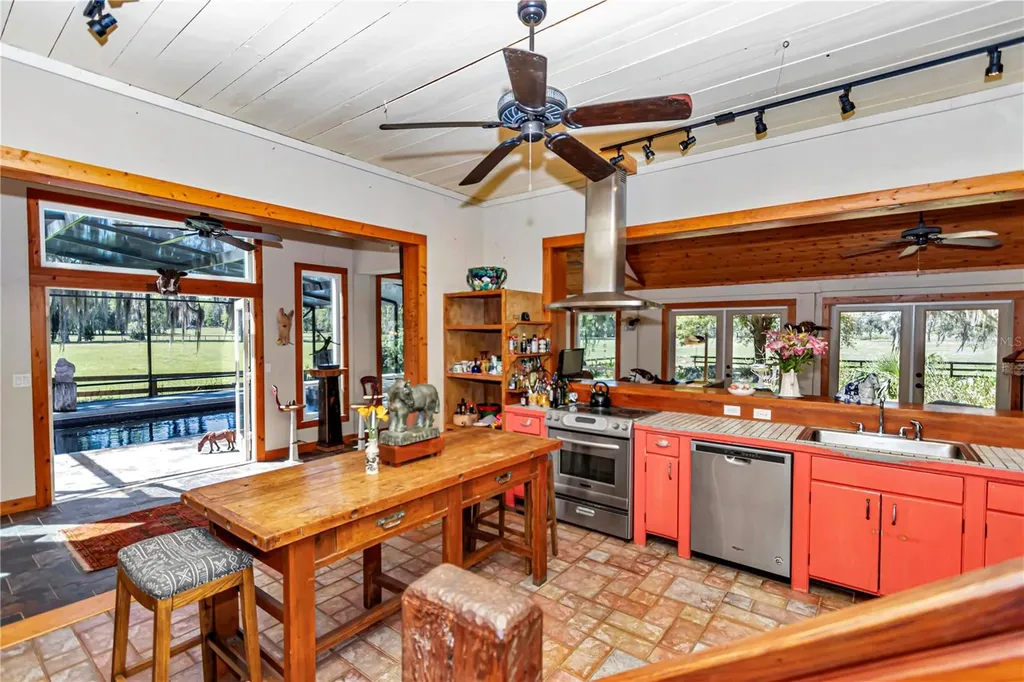 12490 NW Highway 320 Micanopy FL 32667