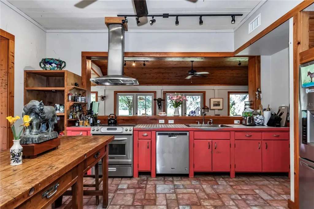 12490 NW Highway 320 Micanopy FL 32667