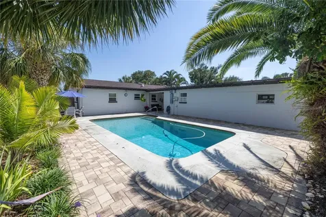 1101 39th Avenue NE St Petersburg FL 33703